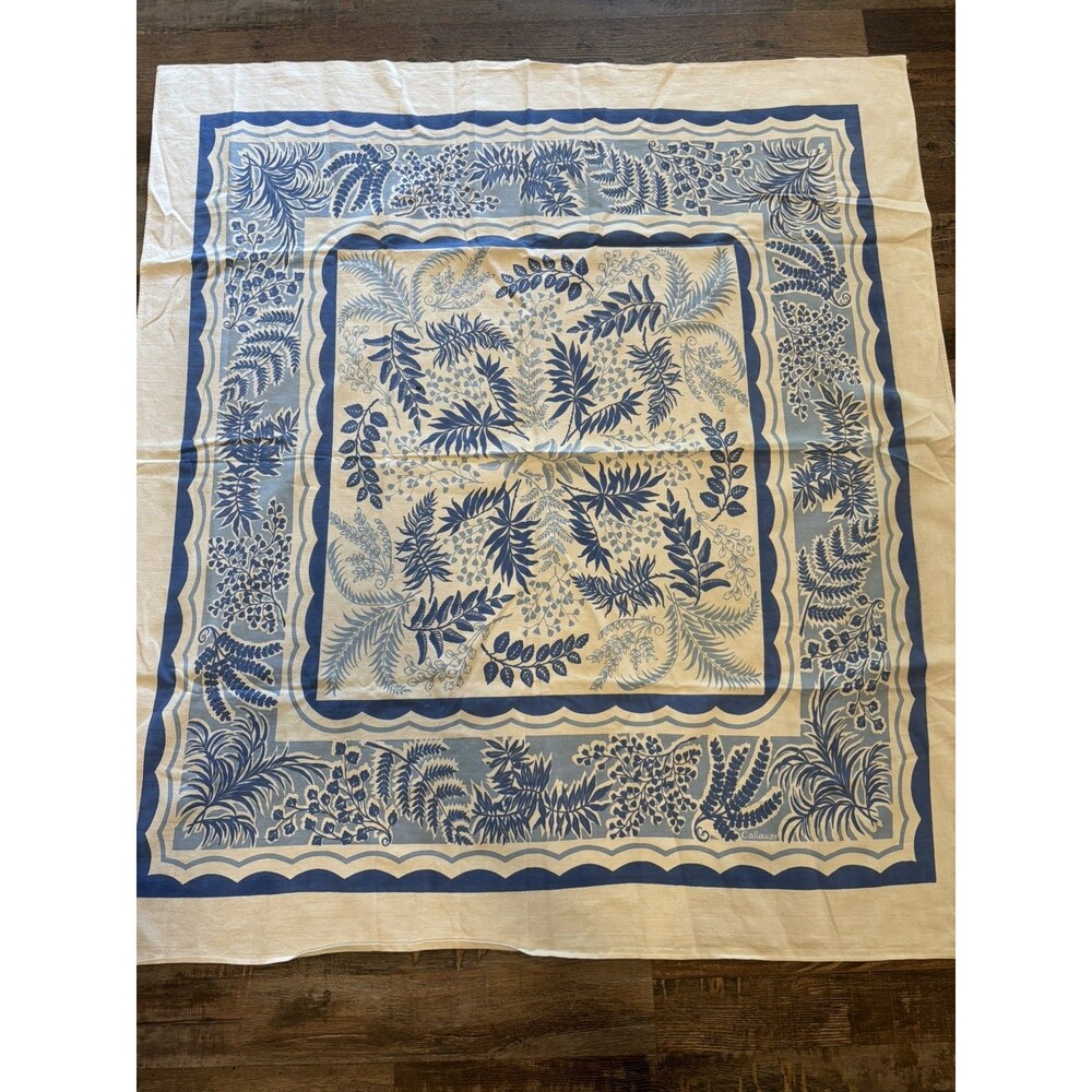 VTG Callaway Tablecloth 45”x50” Floral Botanical Blue White Country Cottage